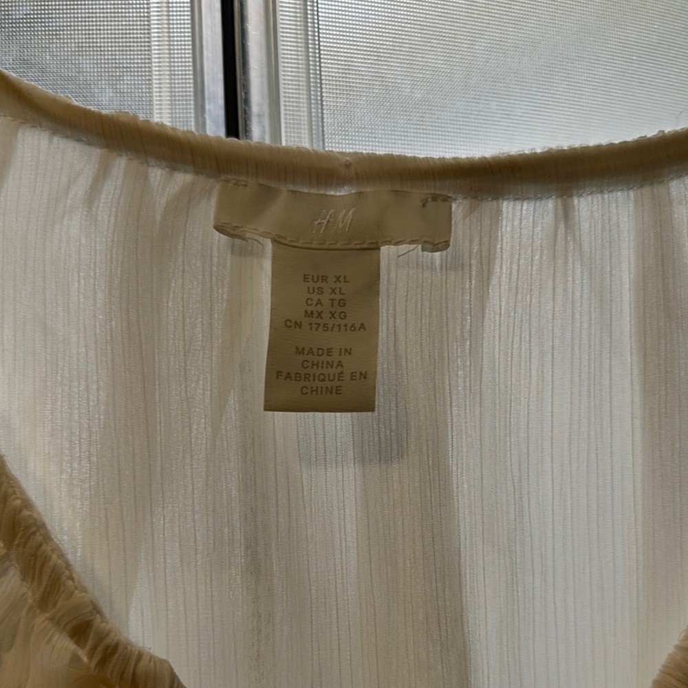 H&M Cream Ruffled Babydoll Dress with Bishop Sleeves - Picture 3 of 5